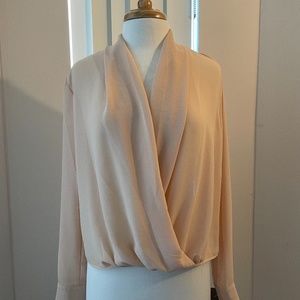 Elodie classic long sleeve woman’s top size  medium